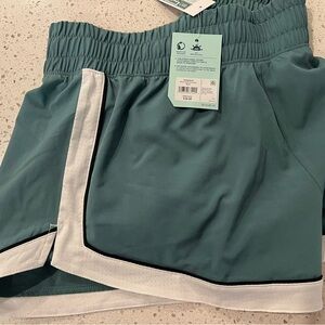 DSG Women's Athletic Shorts - green and White Sz M